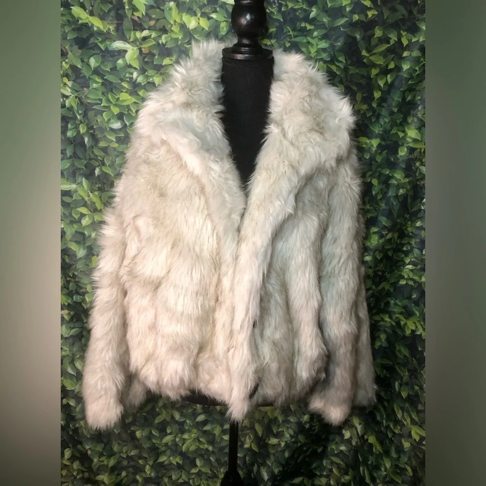 Elegant Gray Faux Fur Jacket